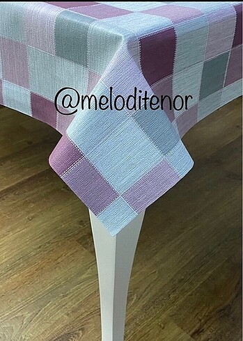100*140 Kaymaz Astarlı PVC Masa Örtüsü