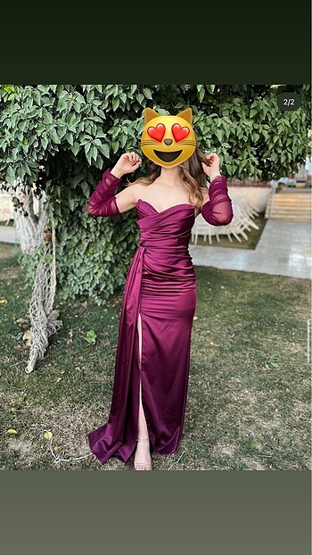 Kolları tüy detaylı abiye elbise