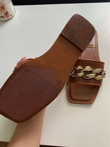 Zara ZARA GOLD DETAYLI TERLIK