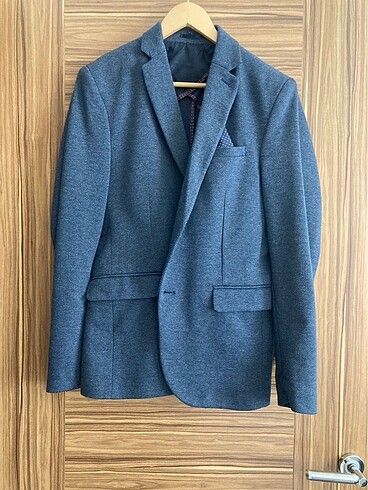 LC Waikiki slim fit 48 beden