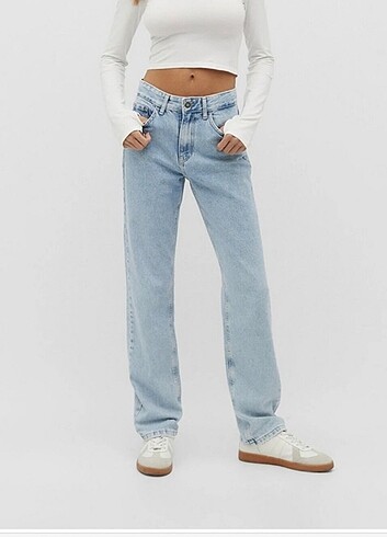 Stradivarius Straight Fit Jean