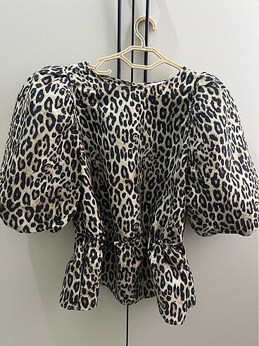 H&M leopar bluz