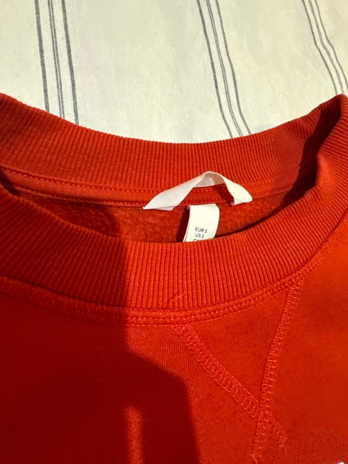 Kırmızı Paris Baskılı Kadın Sweatshirt - Görsel 3