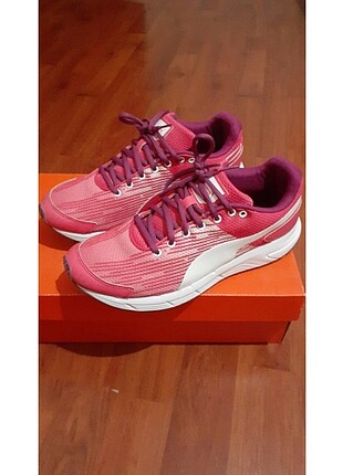 Puma kadın spor ayakkabı