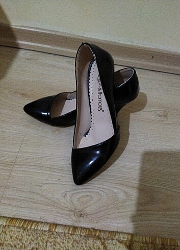 Siyah stiletto