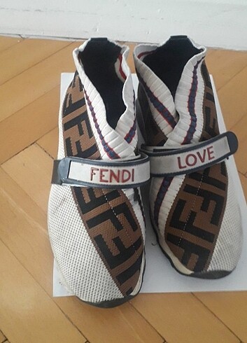 38 Beden Fendi spor ayakkabı