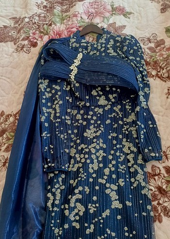 Dantel Detaylı Uzun Kollu Lacivert Abiye - Görsel 3