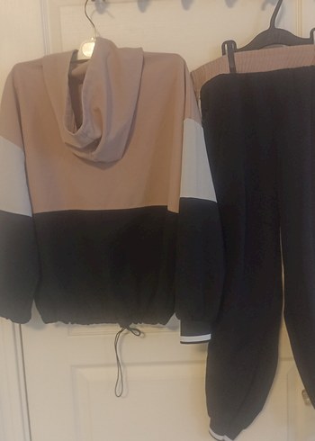 Bej Siyah Yarım Fermuarlı  takim - Görsel 3