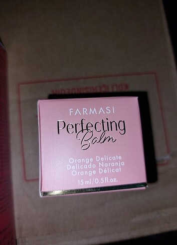 Farmasi perfecting balm