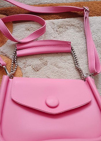  Beden Zincir Detaylı Pembe Kadın Çanta