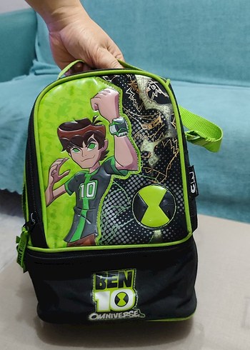 Ben 10 lisanslı Okul Beslenme Çantası