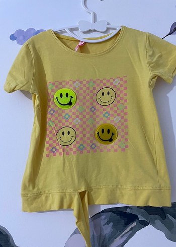 Renkli Baskılı Kız Tişörtü - Görsel 2