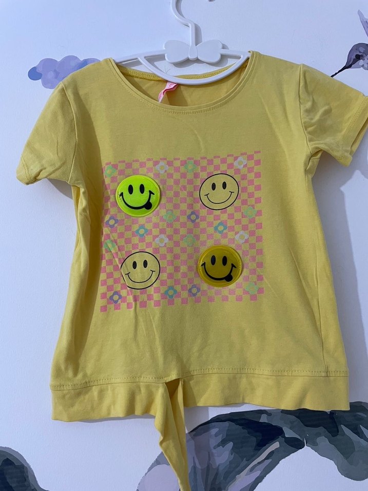 Renkli Baskılı Kız Tişörtü - Görsel 2