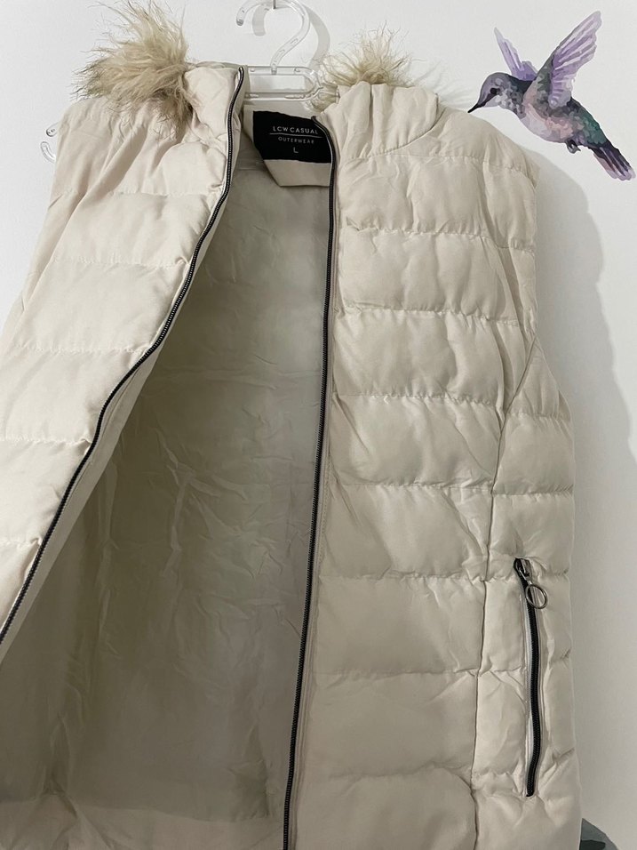 Kürk Detaylı Beyaz Kadın Yelek - Görsel 2