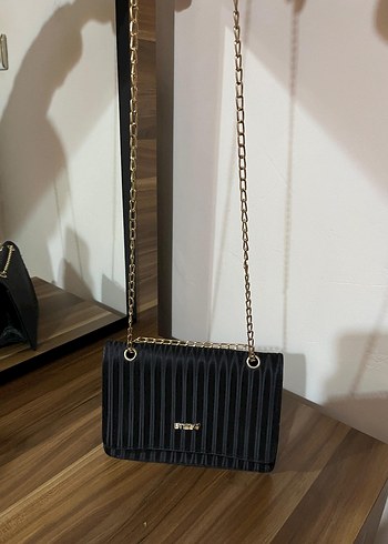 Zincir Detaylı Siyah Desenli Kadın Çanta - Görsel 3