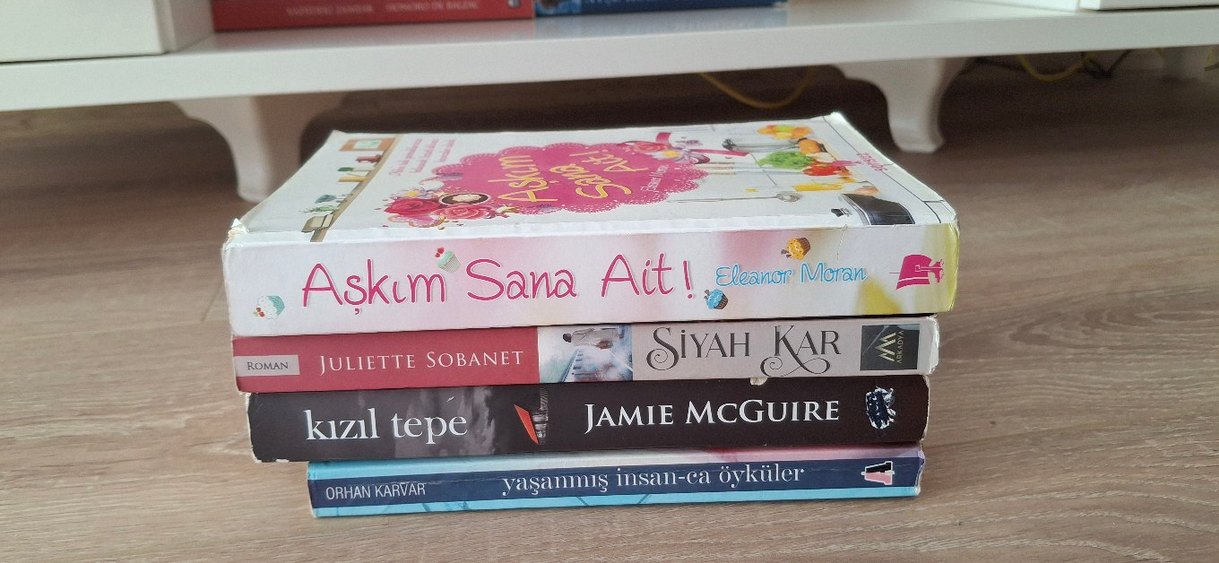 4'lü Kitap Seti:Kızıl Tepe, Hikayeler,Aşkım Sana Ait,Siyah Kar - Görsel 2