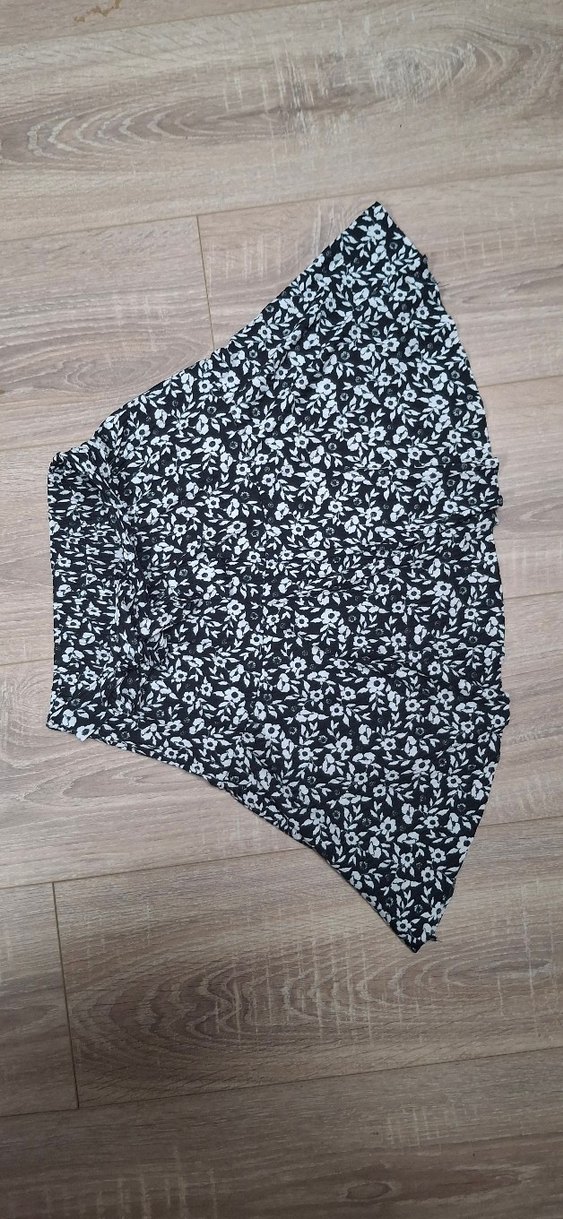 Çiçek Desenli Mini Etek - Görsel 3