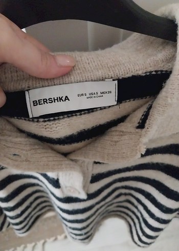 Çizgili Polo Yaka Triko kazak - Görsel 4