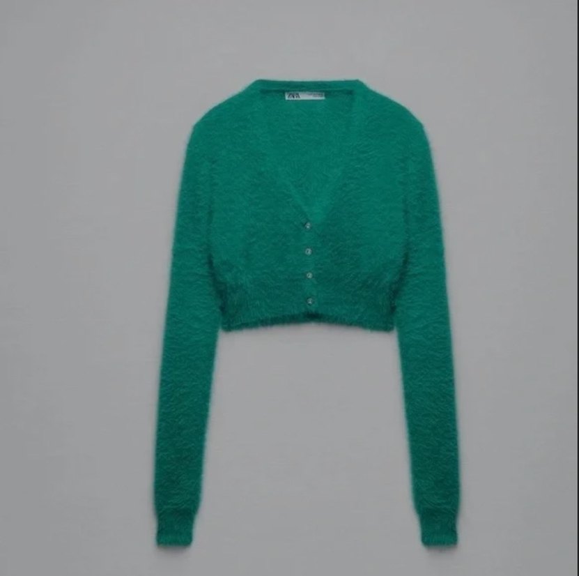 mücevher düğme crop peluş tüylü hırka - Görsel 3