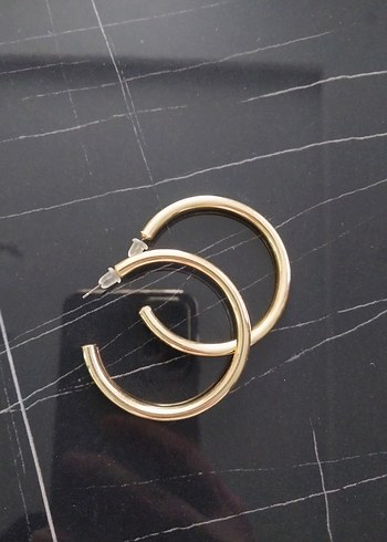 Minimalist Altın Renkli Küçük Halka Küpeler