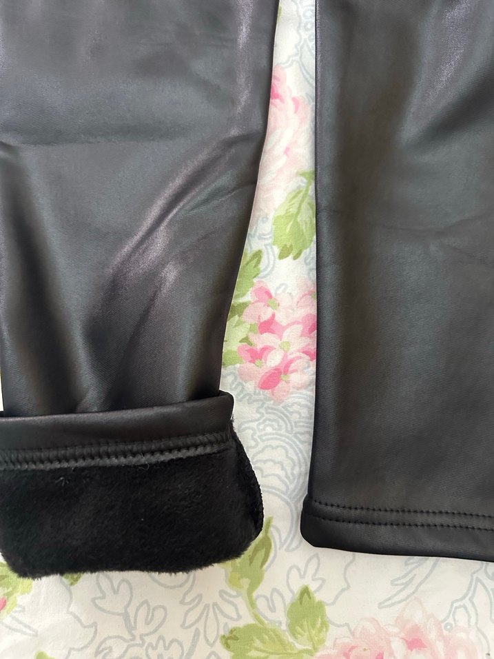 Siyah deri tatt - Görsel 2