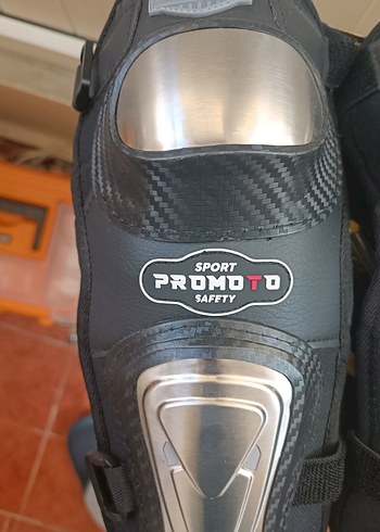 Gri Metal Motosiklet Diz Koruyucu - Görsel 3