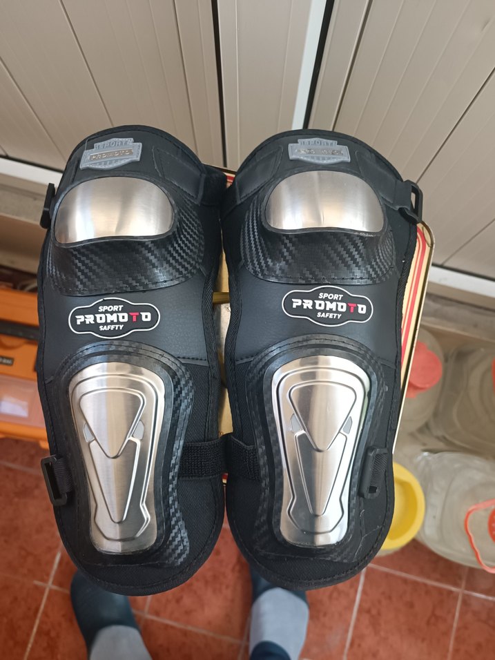 Gri Metal Motosiklet Diz Koruyucu - Görsel 4