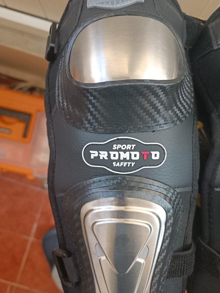 Gri Metal Motosiklet Diz Koruyucu - Görsel 3