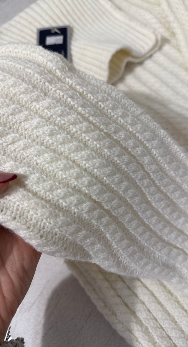 Beyaz Boğazlı Triko Erkek Kazak - Görsel 3