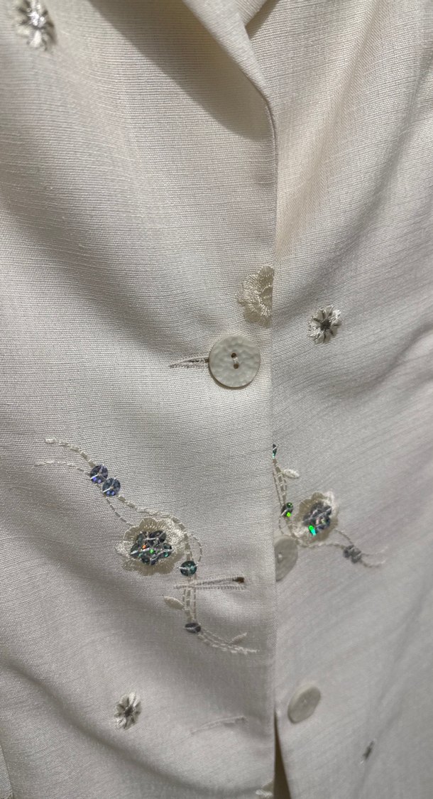 İşlemeli Beyaz Kadın Uzun Ceket - Görsel 3