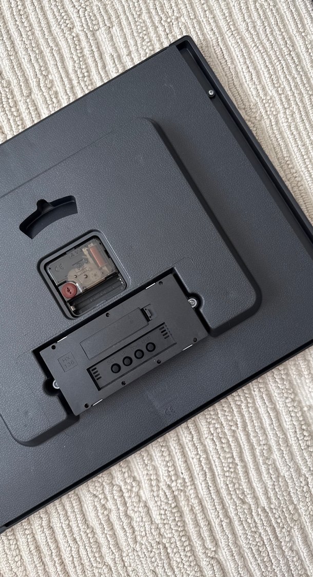 Gri Dijital ve Analog Duvar Saati - Görsel 2