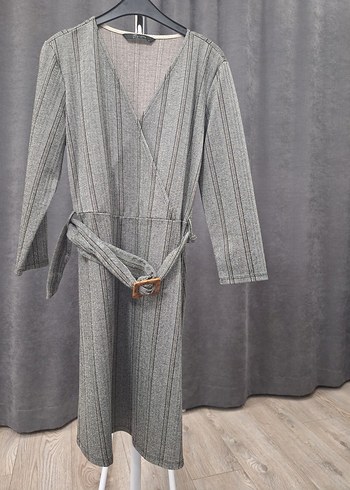 Gri Çizgili V Yaka Kemerli Mini Elbise - Görsel 2