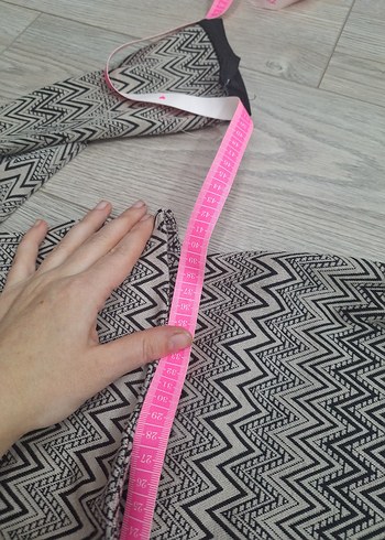 Gri Desenli elbise - Görsel 4