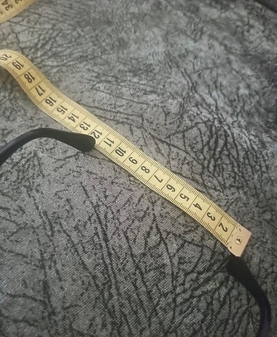  Beden Orjinal rayban göründüğü gibidir iade yoktur sol camda ufak tefe