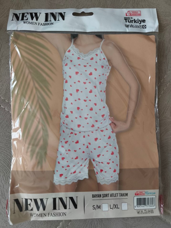 Beyaz Mini Kalp Desenli Kadın Pijama Takımı - Görsel 2