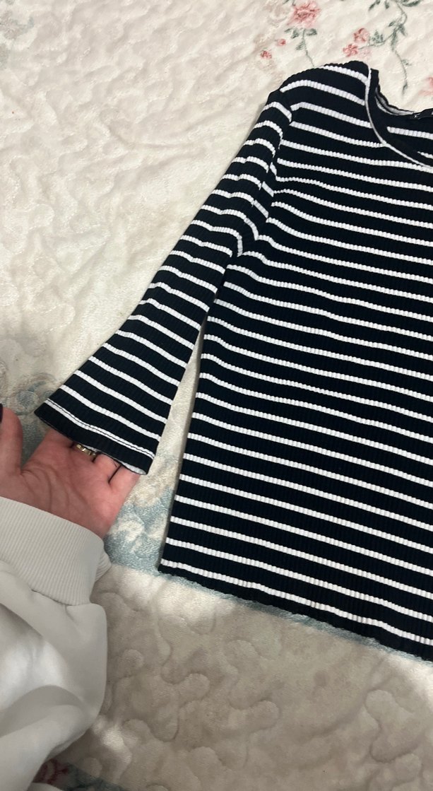 Kız Çocuk Siyah Beyaz Çizgili Uzun Kollu Triko - Görsel 2