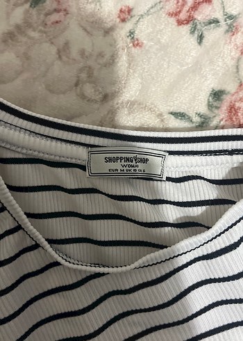 Kız Çocuk Beyaz Çizgili Fırfırlı Tişört - Görsel 2