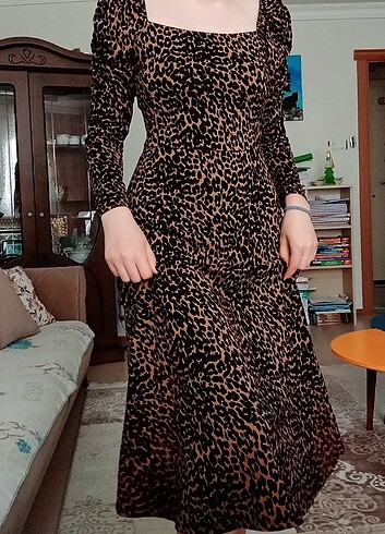 Leopar desenli uzun elbise