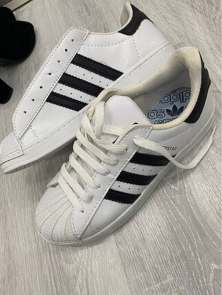 Adidas superstar