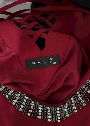 Zincir Detaylı Bordo Midi Elbise - Görsel 3