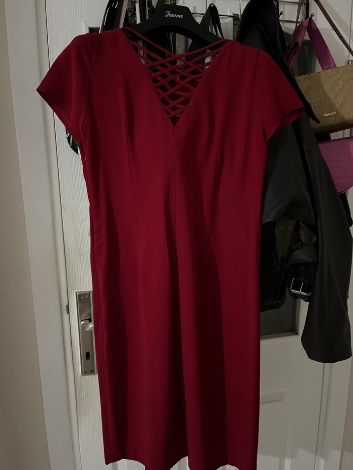 Zincir Detaylı Bordo Midi Elbise - Görsel 2