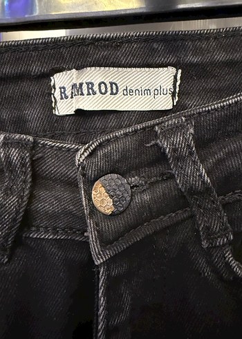 Kadın Siyah Midi Boy Regular Fit Kot Pantolon - Görsel 3