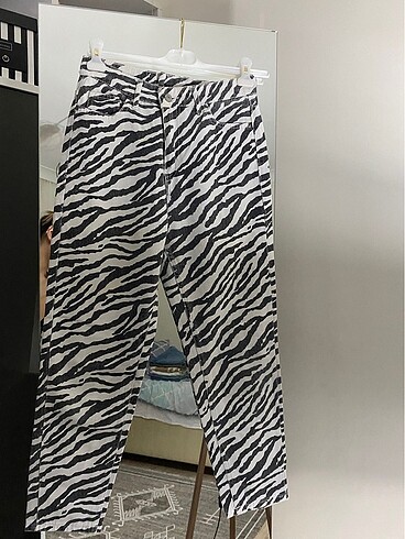 addax mom jeans