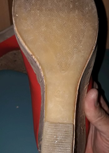 Kırmızı Deri Dolgu Topuklu Kadın Ayakkabı - Görsel 3