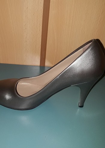 Kahverengi Tokalı Kadın Stiletto - Görsel 3