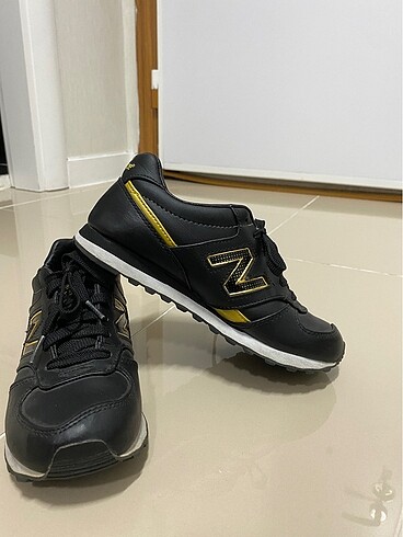 36,5 Beden Orjinal new balance spor şık ayakkabı