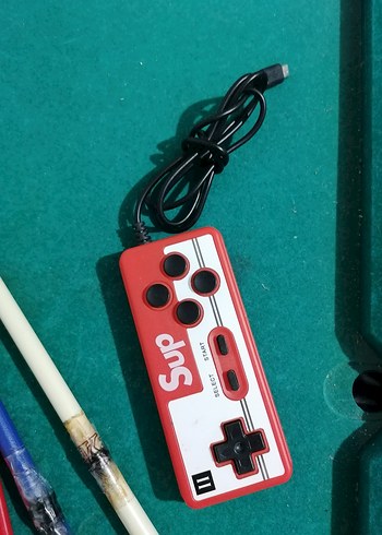 Beden Renk Kablolu Retro Oyun Konsolu Kontrolcüleri