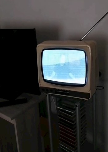 Beyaz Retro Monitör tv
ÜRÜNÜ SATIN ALMAYINIZ  - Görsel 7