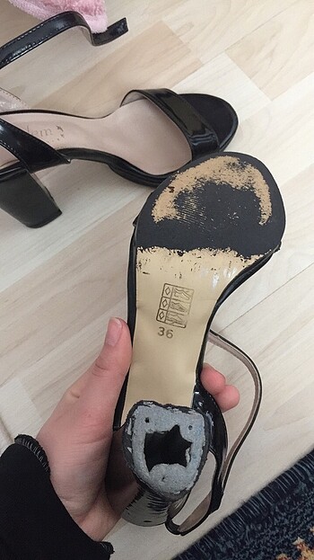 Zara Tek bant deri topuklu ayakkabı