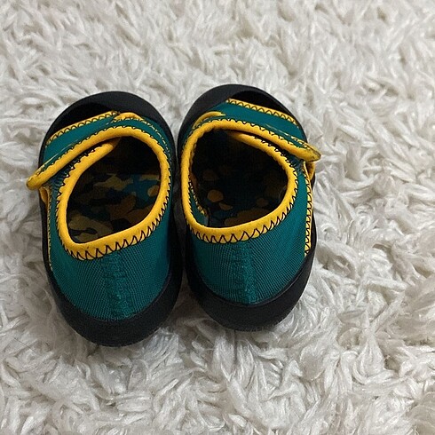 21 Beden çeşitli Renk Adidas bebek sandalet